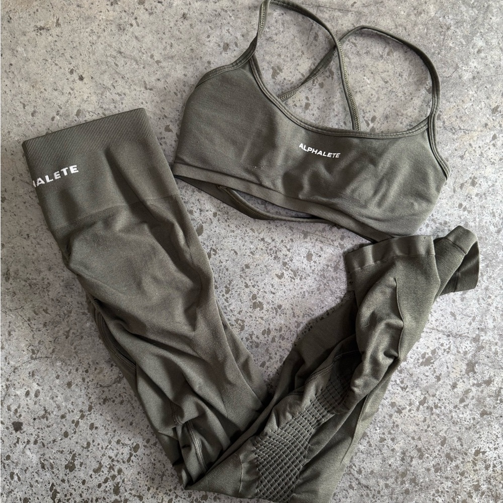 Alphalete Amplify Leggings + Sports Bra Set | Small | Contour | Mountain Dew